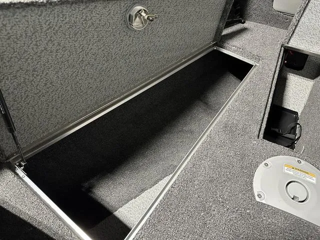 Slide: The Image of Lund 1875 Tyee Sport 2025 - 21