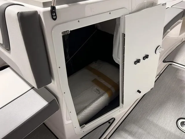 Slide: The Image of Yamaha AR220 2025 - 15