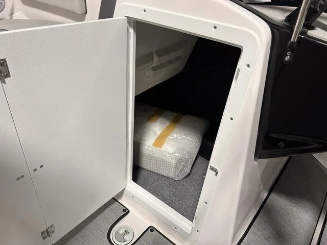 Slide: The Image of Yamaha AR220 2025 - 16