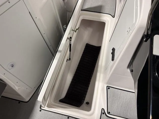 Slide: The Image of Yamaha AR220 2025 - 17