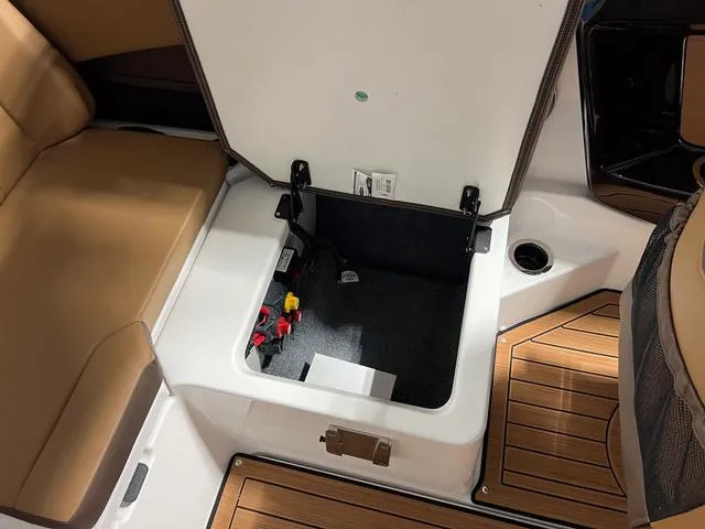 Slide: The Image of Yamaha 222S 2025 - 12