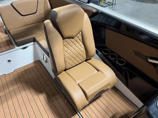 Slide: The Image of Yamaha 222S 2025 - 13