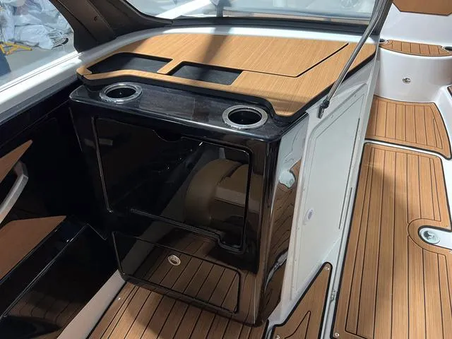 Slide: The Image of Yamaha 222S 2025 - 14