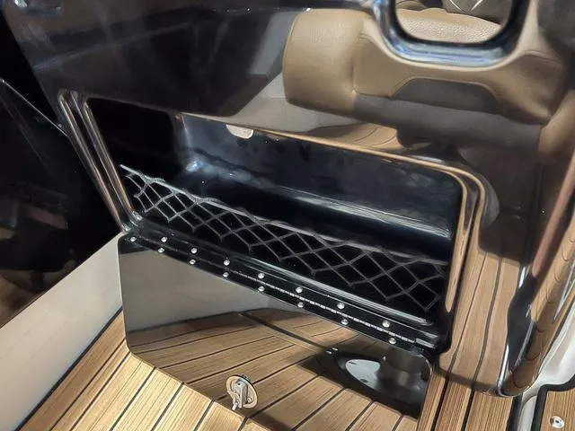 Slide: The Image of Yamaha 222S 2025 - 15