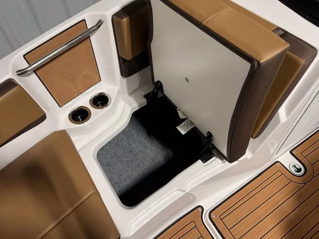 Slide: The Image of Yamaha 222S 2025 - 28