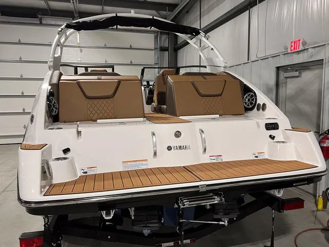 Slide: The Image of Yamaha 222S 2025 - 4