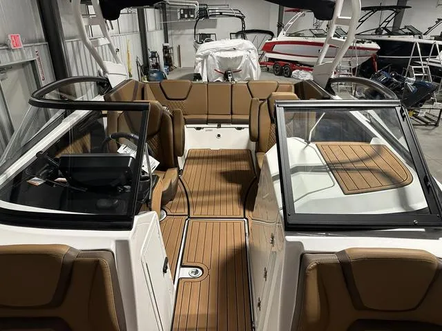 Slide: The Image of Yamaha 252S 2025 - 29