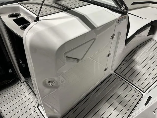 Slide: The Image of Yamaha 252SD 2025 - 19