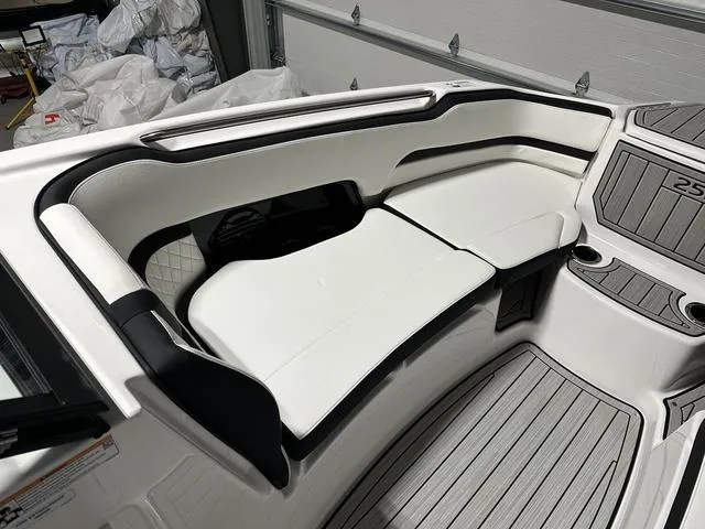 Slide: The Image of Yamaha 252SD 2025 - 22