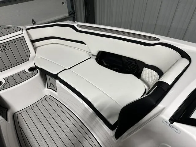 Slide: The Image of Yamaha 252SD 2025 - 23