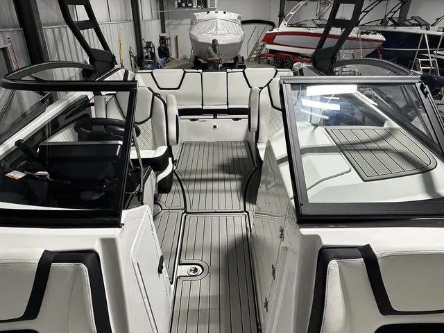 Slide: The Image of Yamaha 252SD 2025 - 28