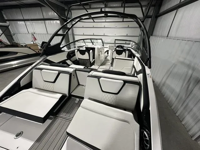 Slide: The Image of Yamaha 252SD 2025 - 29