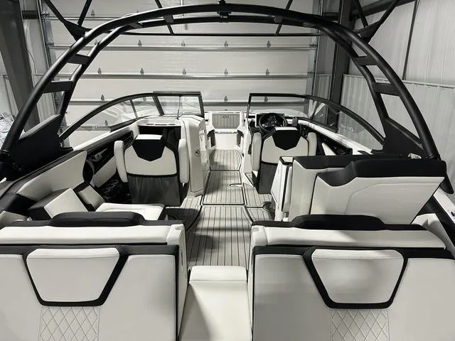 Slide: The Image of Yamaha 252SD 2025 - 8