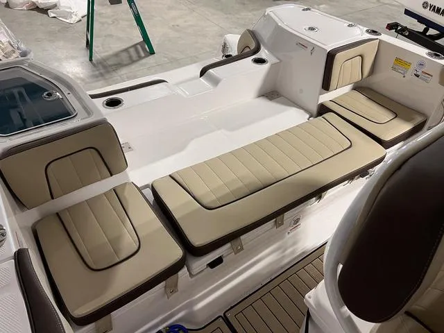 Slide: The Image of Yamaha 252 FSH Sport 2025 - 12