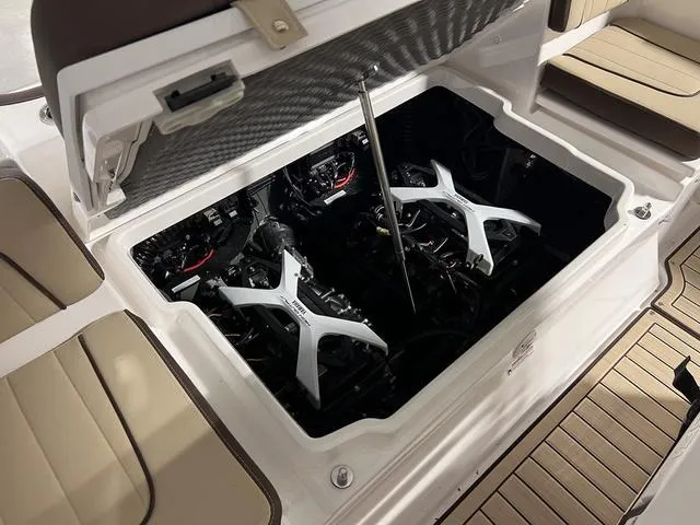 Slide: The Image of Yamaha 252 FSH Sport 2025 - 13