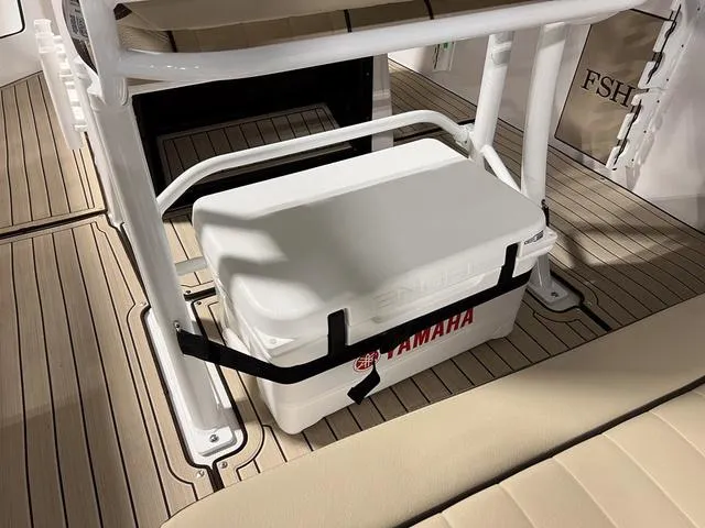 Slide: The Image of Yamaha 252 FSH Sport 2025 - 17