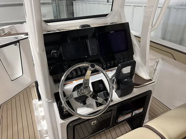 Slide: The Image of Yamaha 252 FSH Sport 2025 - 22