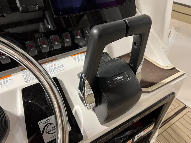 Slide: The Image of Yamaha 252 FSH Sport 2025 - 26