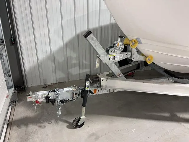 Slide: The Image of Yamaha 252 FSH Sport 2025 - 3