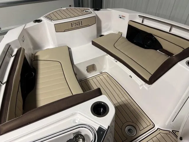 Slide: The Image of Yamaha 252 FSH Sport 2025 - 38