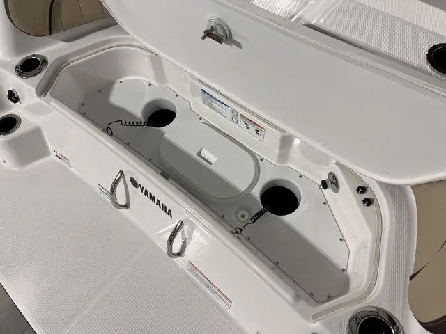 Slide: The Image of Yamaha 252 FSH Sport 2025 - 7