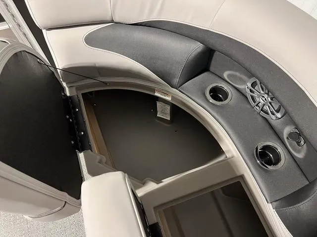 Slide: The Image of Barletta Aria A22CC 2025 - 21