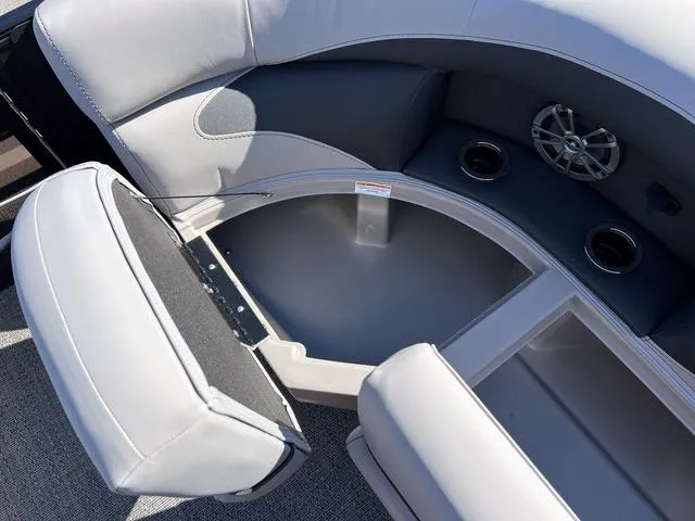 Slide: The Image of Barletta Aria A22UC 2025 - 11