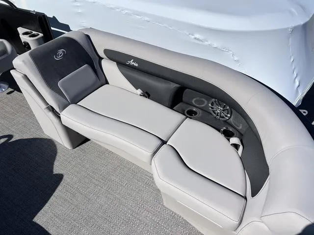 Slide: The Image of Barletta Aria A22UC 2025 - 13