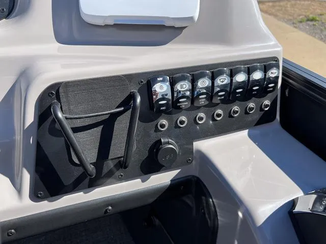 Slide: The Image of Barletta Aria A22UC 2025 - 26