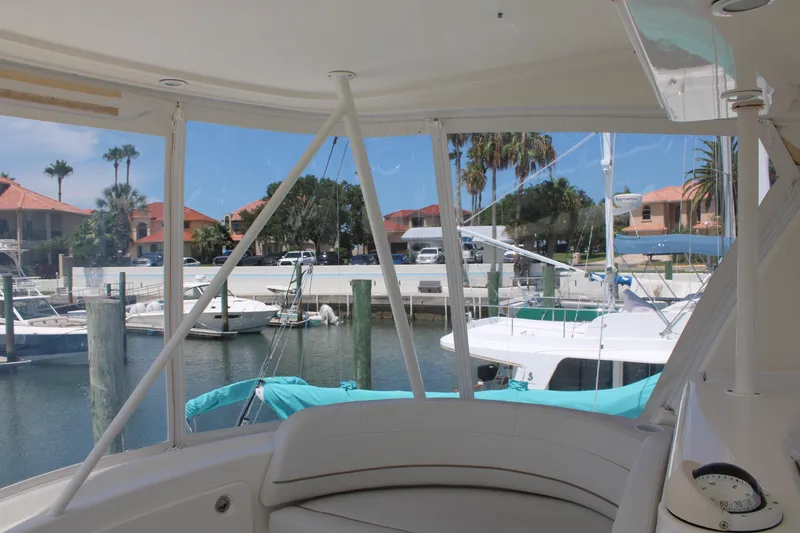 Slide: The Image of 2006 Silverton 42 Convertible yacht interior with marina view. - 37