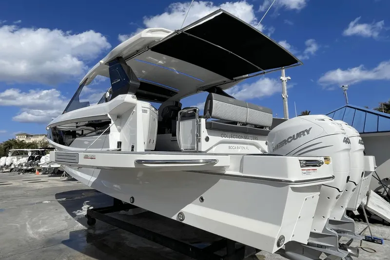 Slide: The Image of Galeon 325 GTO 2023 - 1