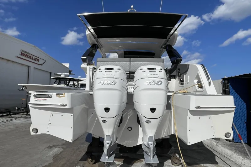Slide: The Image of Galeon 325 GTO 2023 - 2
