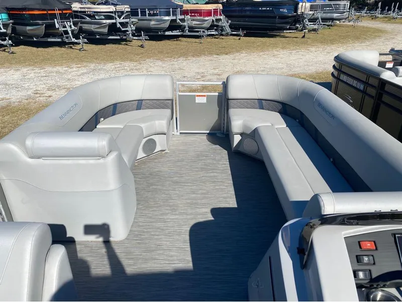 Slide: The Image of Bennington 22 SL 2022 - 6