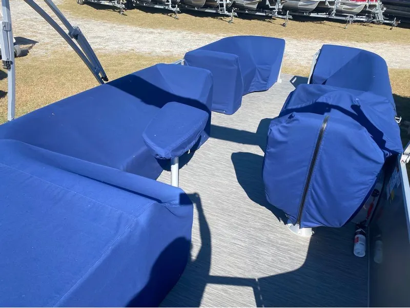 Slide: The Image of Bennington 22 SL 2022 - 7