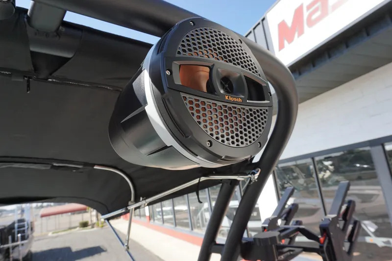 Slide: The Image of MasterCraft NXT22 - ICON PACKAGE - 3K Rebate Eligible 2025 - 16