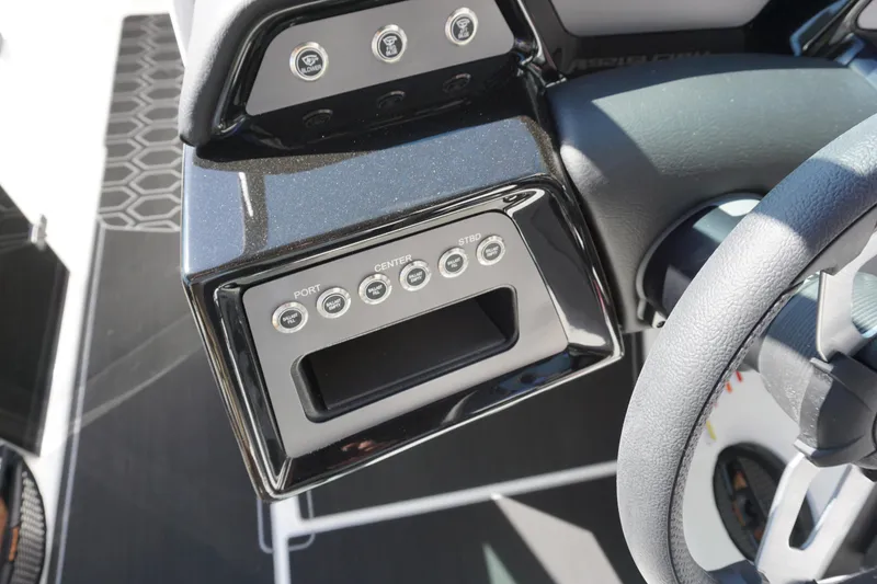 Slide: The Image of MasterCraft NXT22 - ICON PACKAGE - 3K Rebate Eligible 2025 - 29