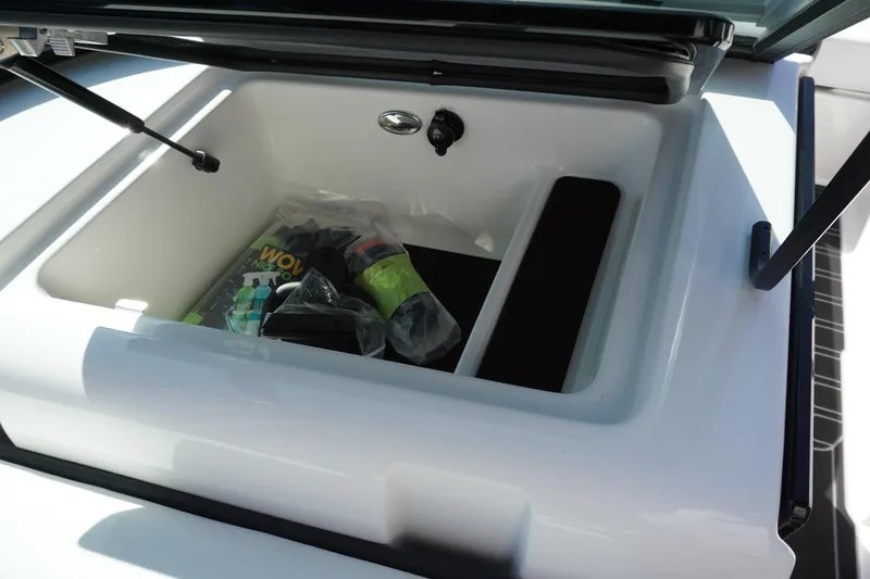 Slide: The Image of MasterCraft NXT22 - ICON PACKAGE - 3K Rebate Eligible 2025 - 42