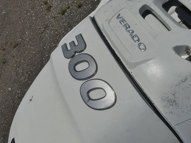 Slide: The Image of Sea Ray SDX 270 2017 - 12