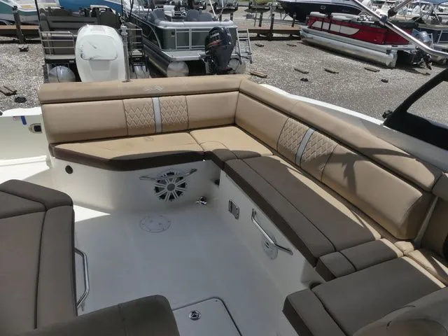 Slide: The Image of Sea Ray SDX 270 2017 - 21