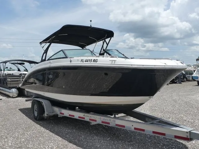 Slide: The Image of Sea Ray SDX 270 2017 - 3