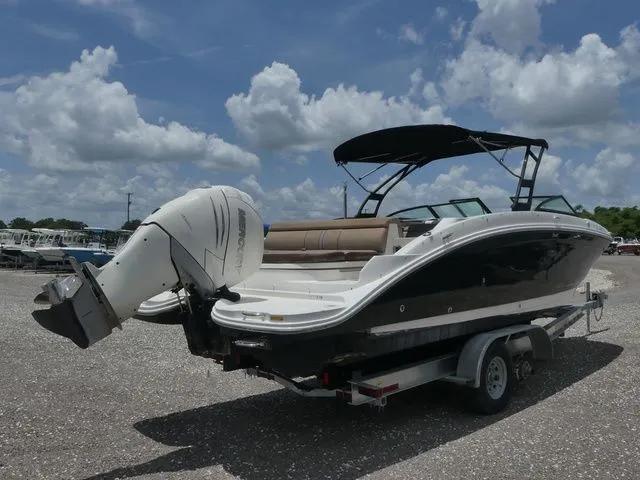 Slide: The Image of Sea Ray SDX 270 2017 - 4