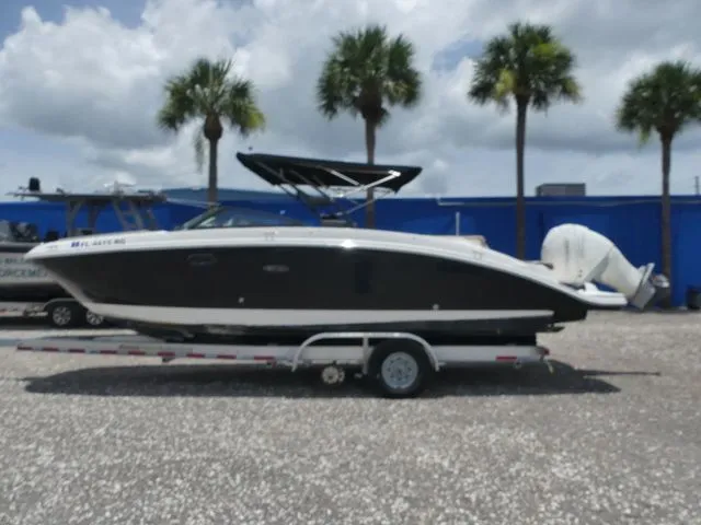 Slide: The Image of Sea Ray SDX 270 2017 - 7