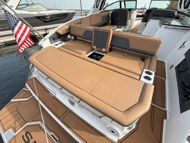 Slide: The Image of Cobalt R33 Surf 2025 - 6