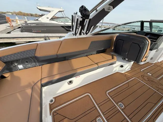 Slide: The Image of Cobalt R33 Surf 2025 - 11