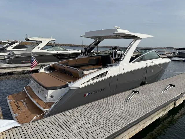 Slide: The Image of Cobalt R33 Surf 2025 - 3