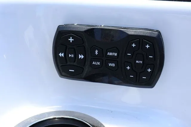 Slide: The Image of Yamaha 252SE-MIST GRAY-GALVANIZE 2025 - 26