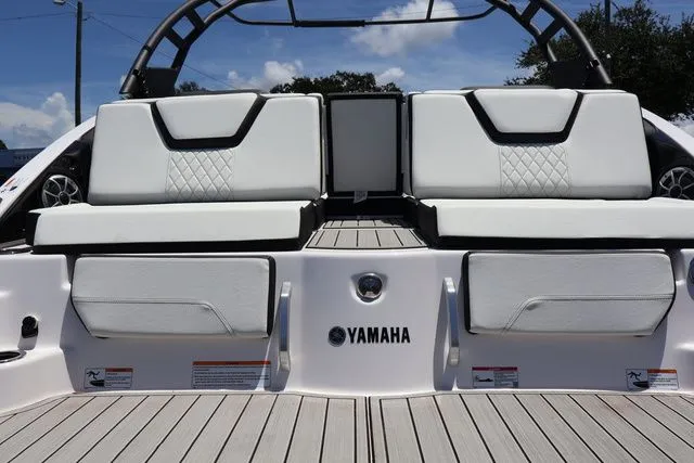 Slide: The Image of Yamaha 252SE-MIST GRAY-GALVANIZE 2025 - 27