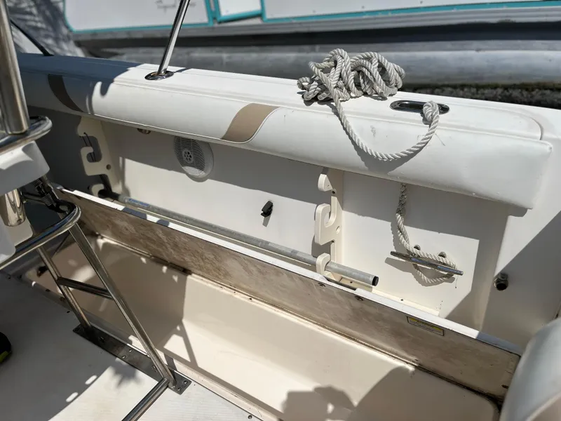 Slide: The Image of Boston Whaler 240 Outrage 2004 - 54