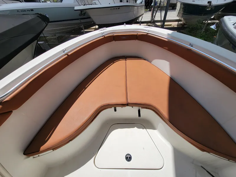 Slide: The Image of 2002 Hydra-Sports 2796 CC Vector boat with tan seating in the bow area. - 46