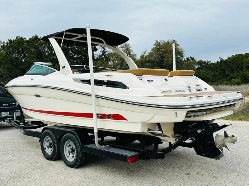 Slide: The Image of Sea Ray 250 SLX 2015 - 51
